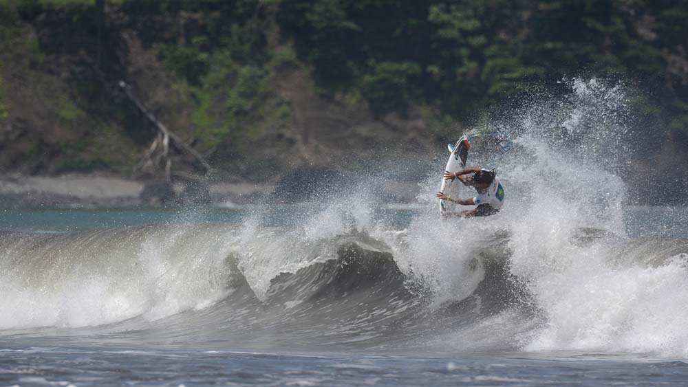 Surfing, Costa Rica